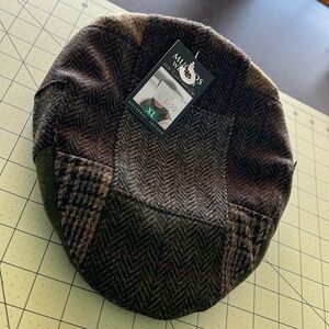Mucros Weavers 100% Wool Patch Cap/Newsboy Cap, Brand New with Tags!